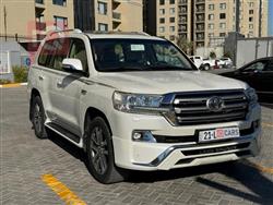 تۆیۆتا لاند کروزەر